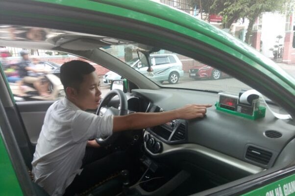 Bảng Giá Dịch Vụ Taxi Nội Bài Hai Bà Trưng Giá Rẻ Chỉ 130K 8 Chú ý đồng hồ tính km của xe từ nội bài về quận Hai Bà Trưng