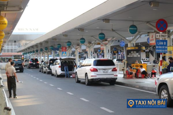 Kinh Nghiệm Thuê Taxi Nội Bài Giá Rẻ, Chất Lượng, Uy Tín 9 cach dat xe