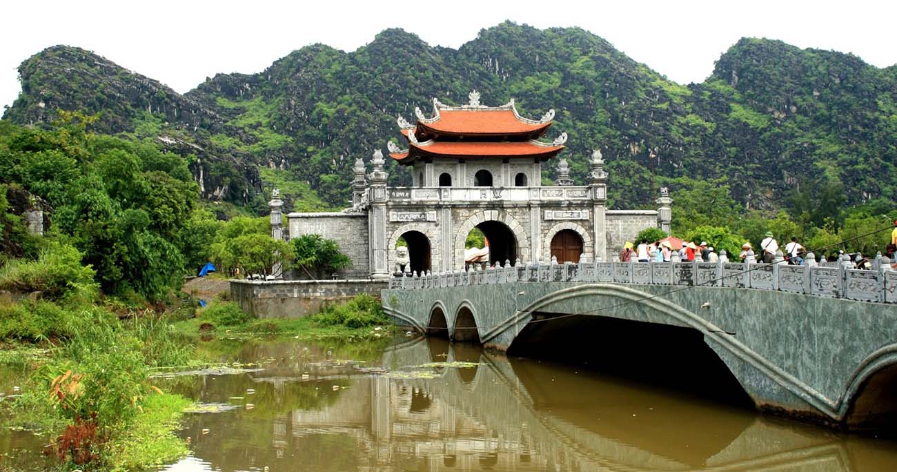 Taxi Hà Nội Về Hoa Lư Tp. Ninh Bình Giá Rẻ 800.000 Vnd 4 Cố đô Hoa Lư - Dấu ấn vàng son của một thời dân tộc oai hùng