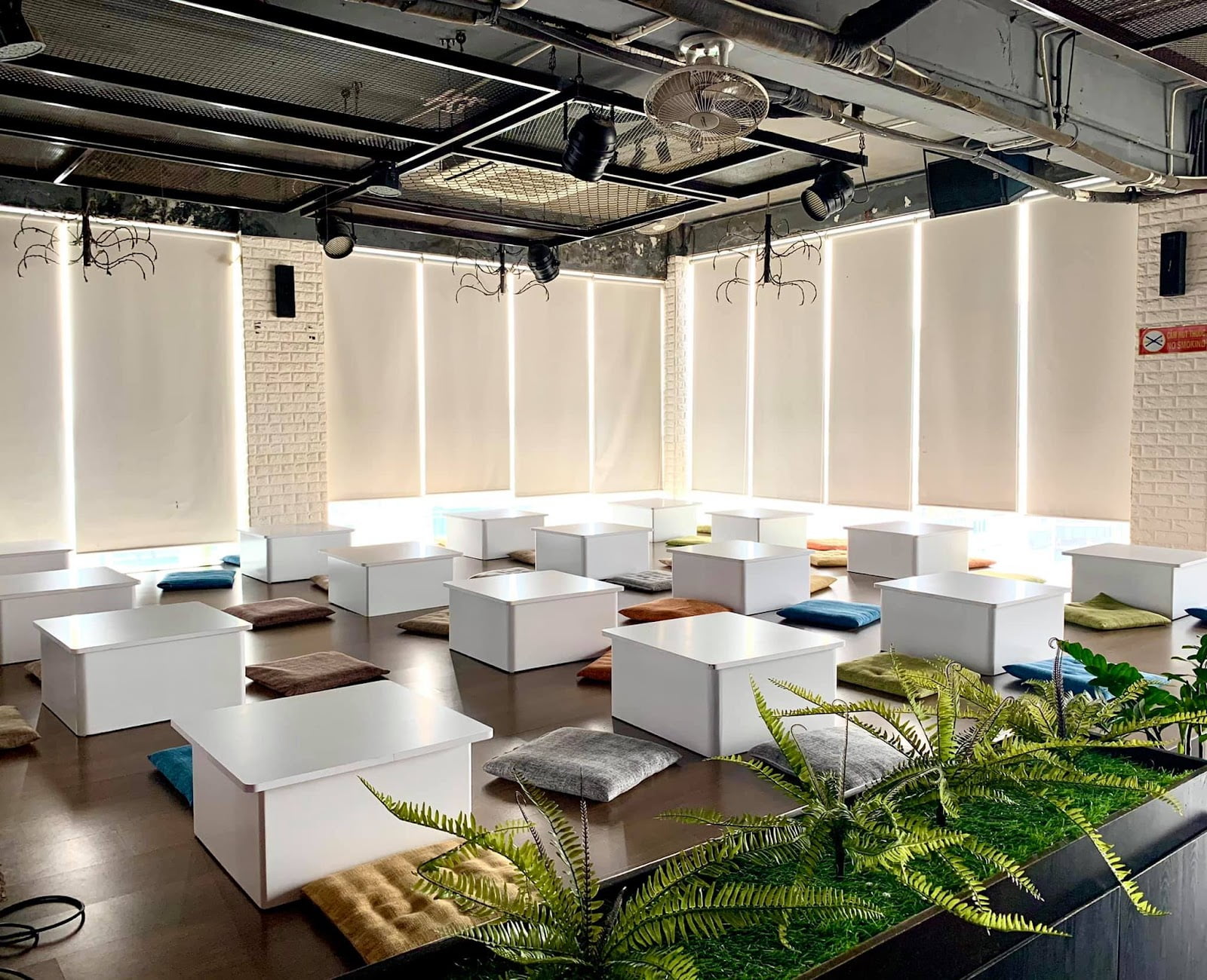 Khám Phá Top 5 Các Quán Cafe View Đẹp Ở Hà Nội Bạn Nên Ghé 13 zjA QVNon vPcqZd01HKZfz9mSLQ0S86fspNjM8rtDEbc7Jcn9zcDyzSG1Bf193rAt6 RgWUGiu4CwO527Rt91uKKsJXNFV9TjLmVhNLBil68YImcRFfSHm35mcf64PMvHjyvWk6gmBlQWihDCgbYU