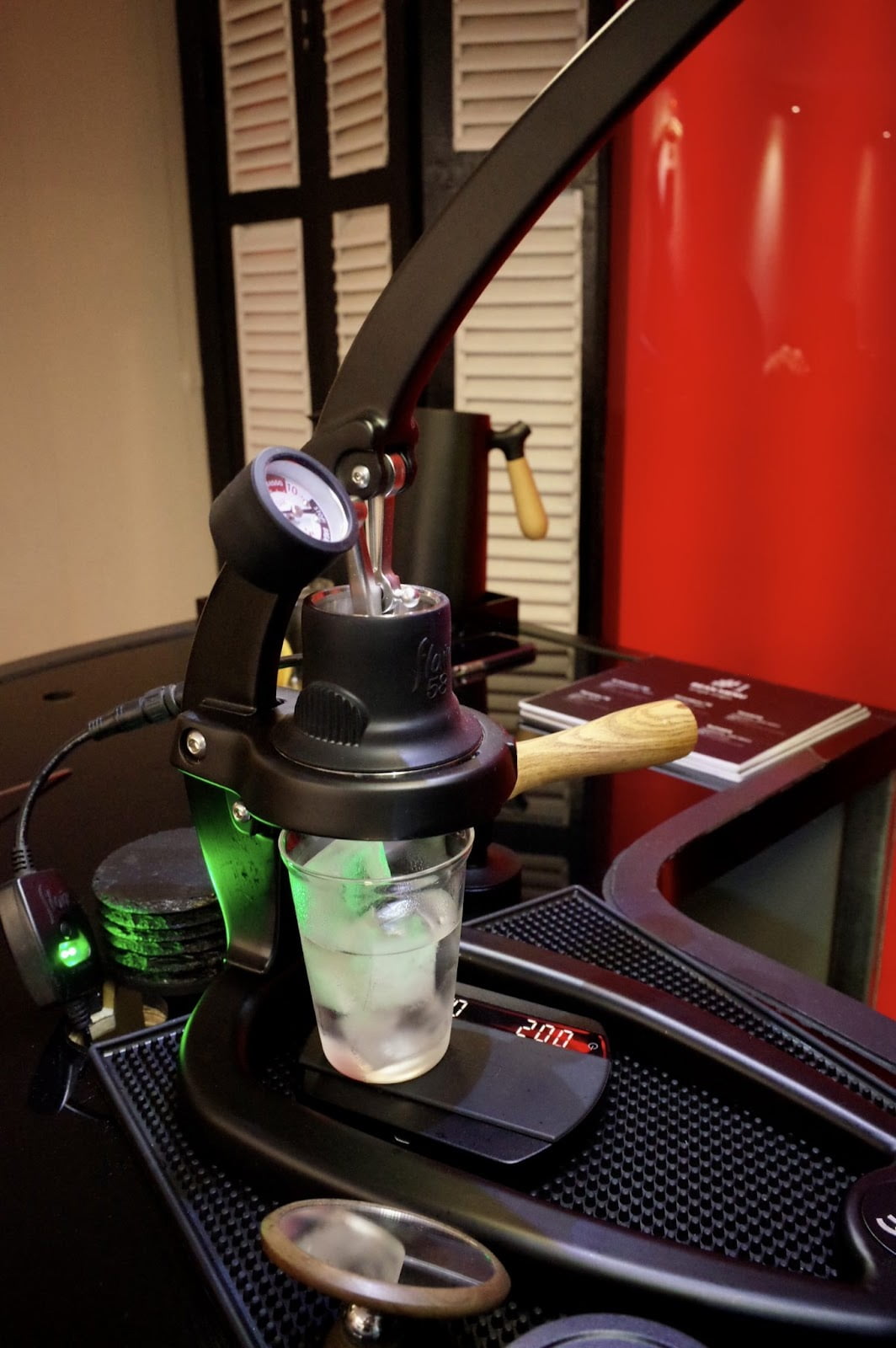 Top 5 Quán Cafe Nhỏ Xinh Ở Hà Nội Mà Team Hướng Nội Không Thể Bỏ Qua 31 m9WyhiUDt0sbFYA gtZJXAkn39uZ6XV5h6Uh OrNpf8a4WQ8 VvAqJL